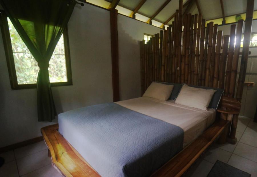 Casa De Los Amigos Caribena Cahuita Bagian luar foto
